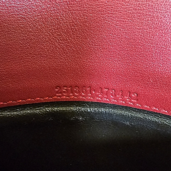 💜🎉HOST PICK🎉💜Authentic Gucci Long Wallet - Picture 13 of 17